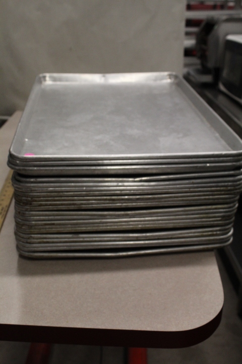 lot 117 image: Full size sheet pans