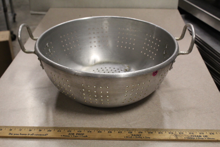 lot 119 image: Colander