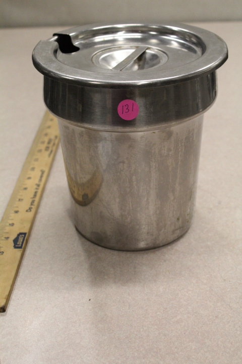 lot 131 image: 4 quart round insert