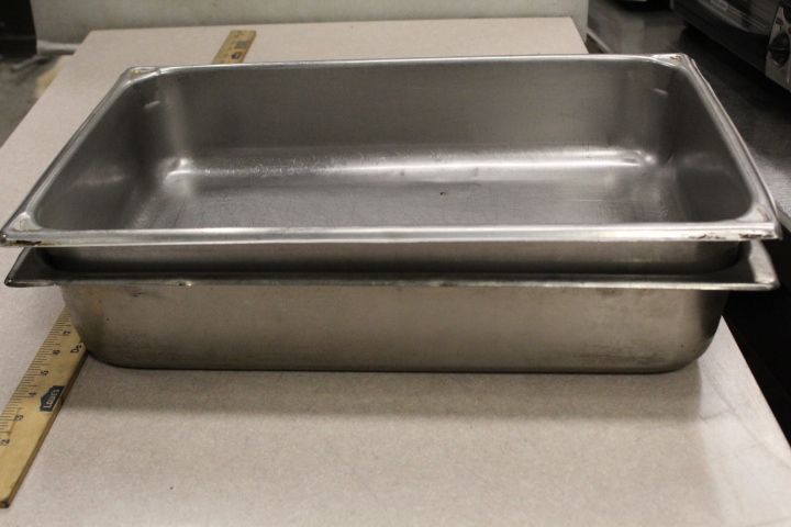 lot 132 image: Full size pans