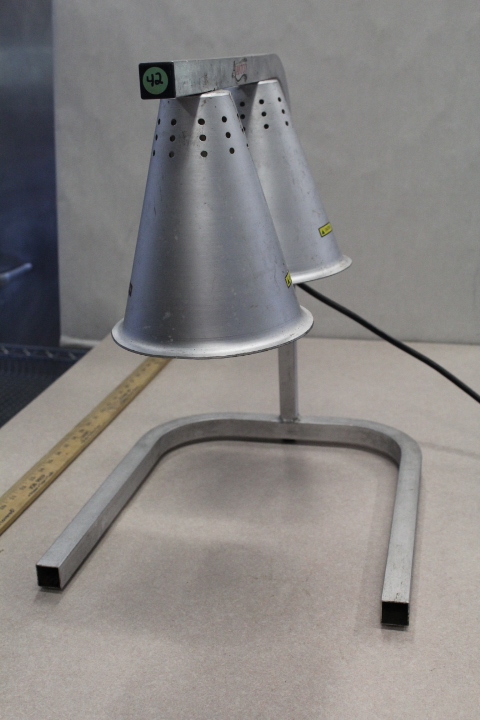 lot 42 image: Heat Lamp