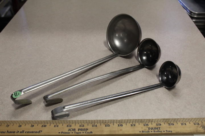 lot 152 image: Ladle Lot