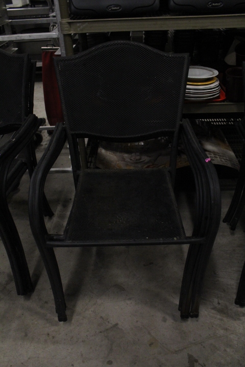 lot 187 image: Outdoor chairs