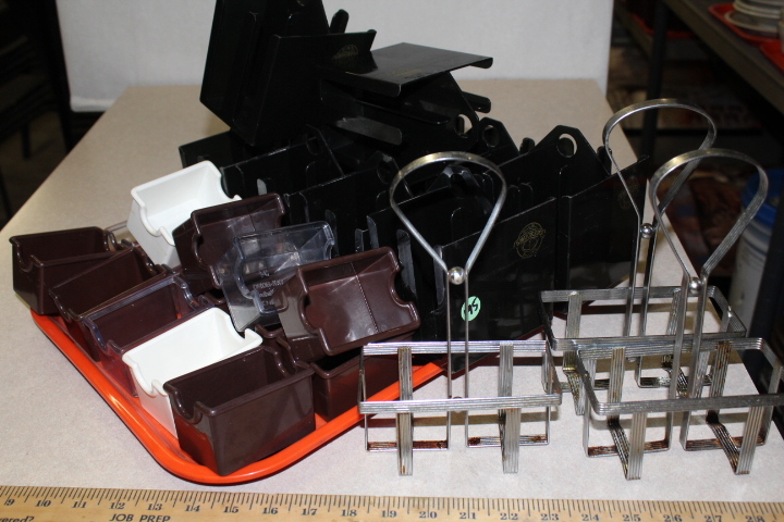 lot 195 image: tray lot