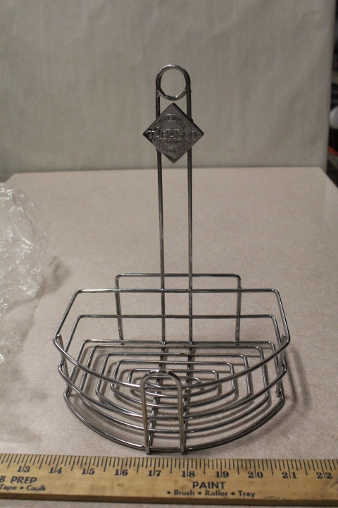 lot 196 image: condiment holders