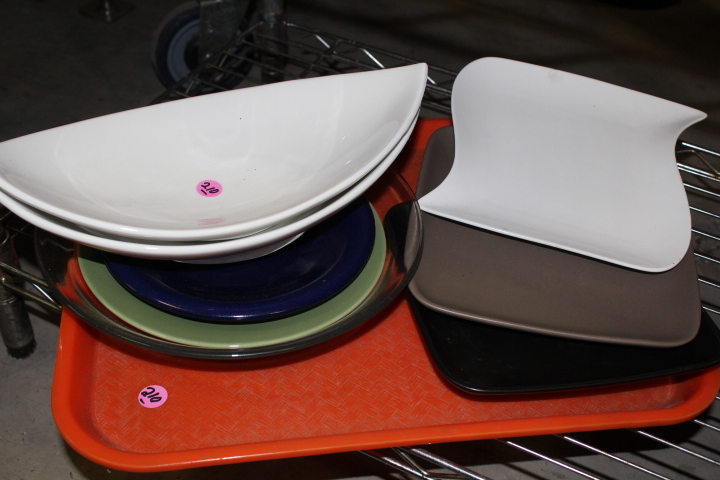 lot 210 image: serving plate lot