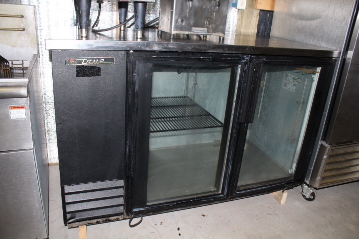 lot 11 image: True glass door Bar Back Cooler