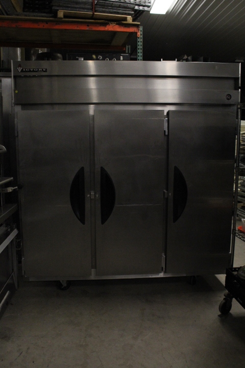 lot 15 image: Victory Freezer