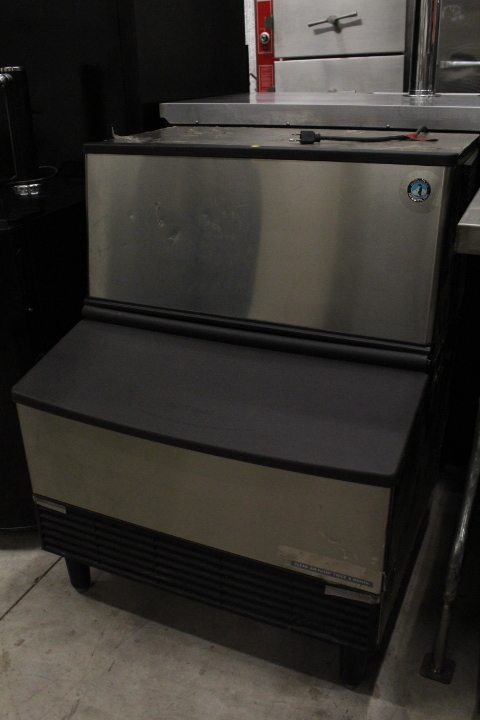 lot 25 image: Hoshizaki Ice Machine - Never Used