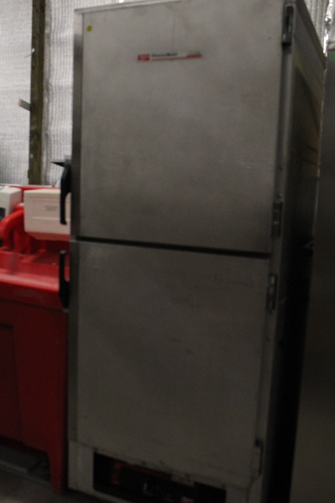 lot 28 image: Metro FlavorHold Heated Cabinet