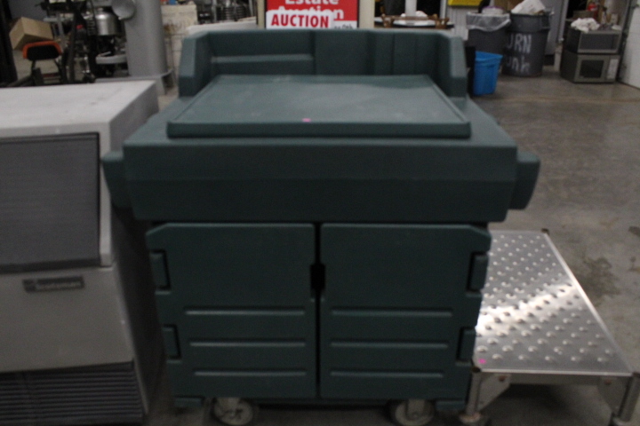 lot 38 image: Cambro portable work station