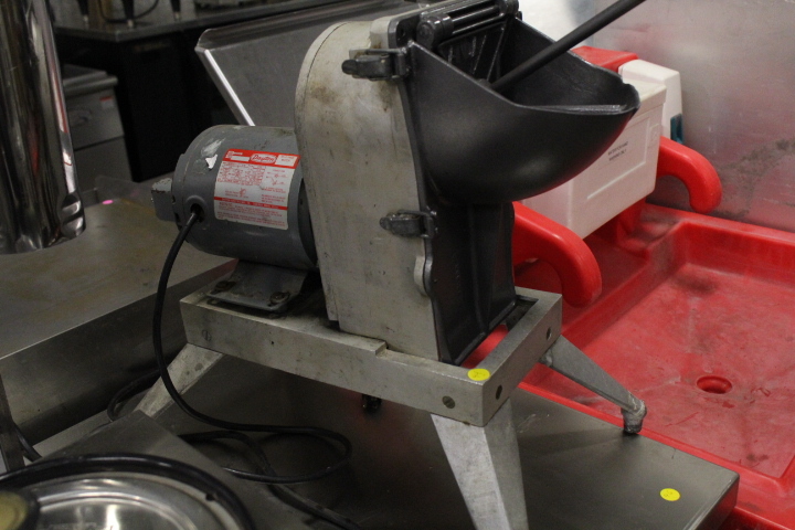 lot 44 image: Cheese  Vegetable Shredder
