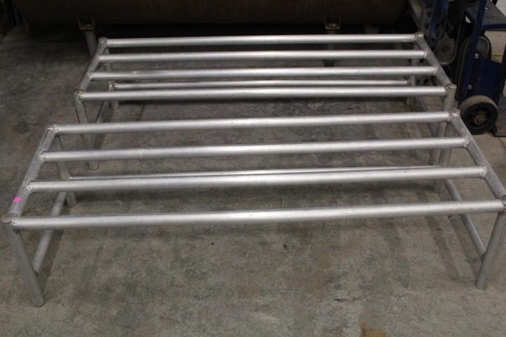 lot 64 image: Dunnage racks