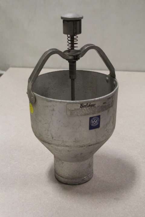 lot 75 image: Doughnut dropper