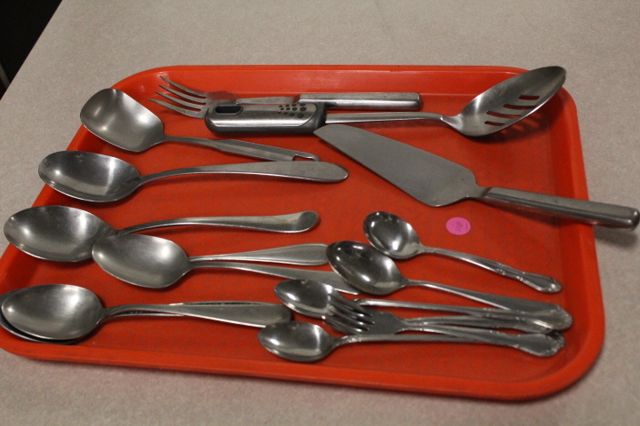 lot 110 image: Serving Lot
