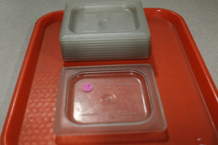 lot 125 image: Cambro 16 lids