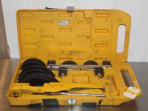 lot 17 image: Portable Tube Bender