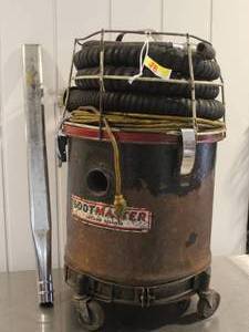 lot 28 image: Hot Soot Vacuum Cleaner