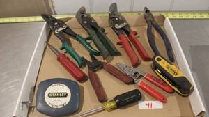 lot 41 image: Tools Lot #1 (KleinDeWaltSouthwire)