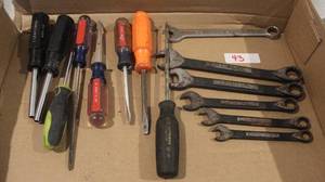 lot 43 image: Craftsman Tools Lot