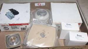 lot 93 image: Thermostats - New