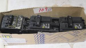 lot 109 image: Square D (Homeline Line) Breakers