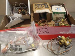lot 152 image: TXV Valves