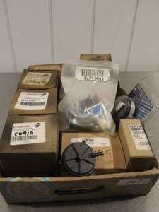 lot 168 image: Pressure Switches - NEW