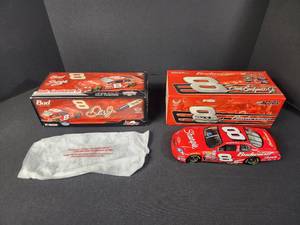 lot 18 image: #8 Sharpie Raced Version 2007 Monte Carlo SS 124 NASCAR Limited Edition Dale Earnhardt Jr.