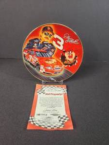 lot 68 image: Hot Property 6 12 Decorated Porcelain Plate Bordered in 24k gold Dale Earnhardt 2001