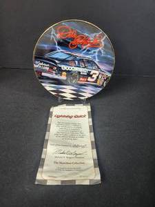 lot 78 image: Lightning Quick  6 12 Decorated  Plate  Dale Earnhardt  1998 Hamilton Collection