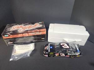 lot 96 image: Revell #3 Dale Earnhardt GM Goodwrench 118 Scale Limited Edition