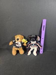 lot 101 image: Lot of 2 #3 plush bears.