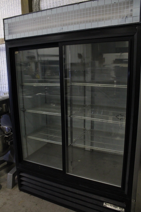 lot 8 image: Beverage Air Glass Door Cooler  Merchandiser