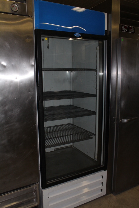 lot 17 image: Glass Door Cooler