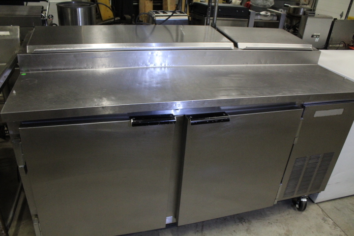 lot 37 image: Beverage Air PIZZA Prep Table