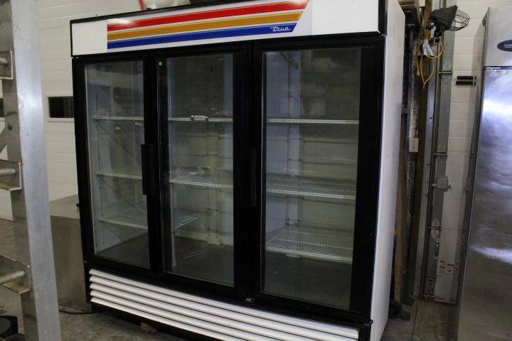 lot 41 image: Glass Door Refrigerated Merchandiser  Cooler