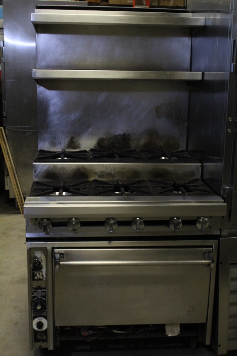 lot 53 image: 6 Burner step up Range w convection oven
