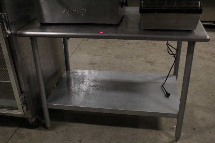 lot 54 image: 4 Stainless steel work table