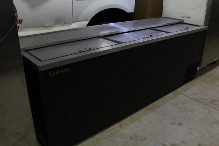 lot 60 image: Bottle refrigerator - slide top
