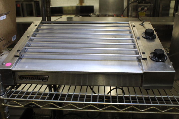 lot 65 image: Hotdog Roller Grill