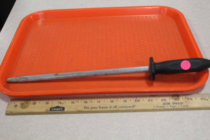 lot 175 image: 12 Knife Steel