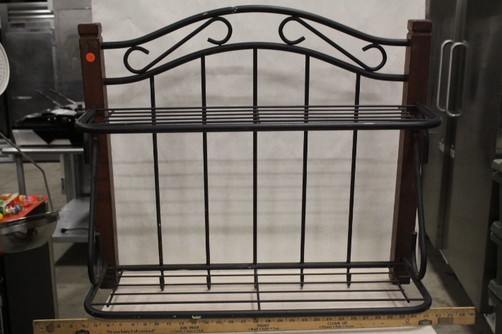 lot 191 image: Decorative shelf