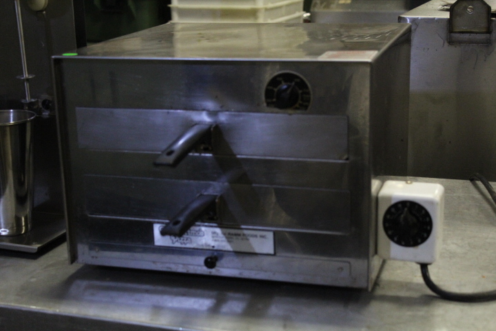 lot 88 image: Pizza Oven