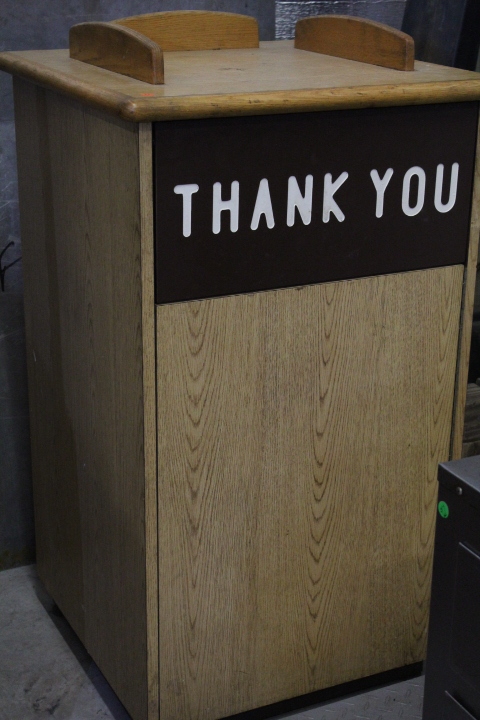 lot 98 image: Trash Can