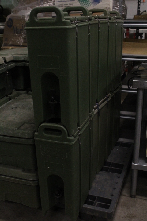 lot 111 image: Cambro Beverage Carriers