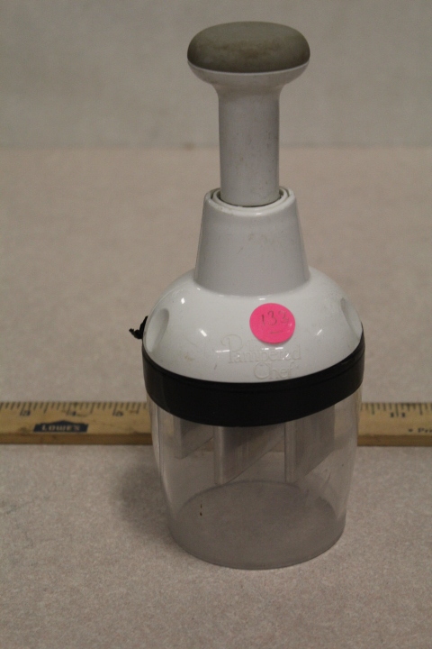 lot 133 image: Food chopper