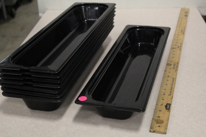 lot 135 image: Half size long insert pans