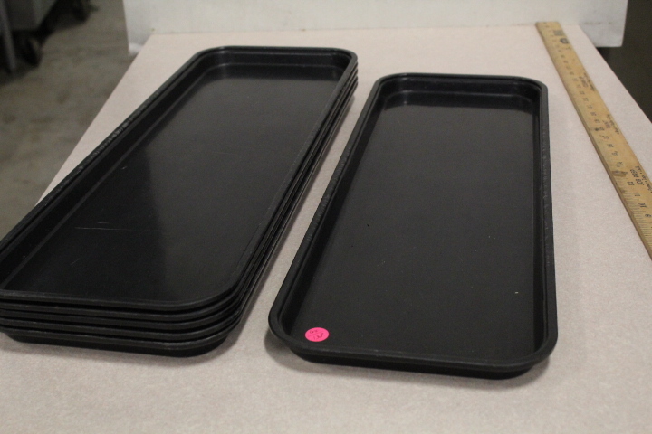 lot 138 image: Market trays