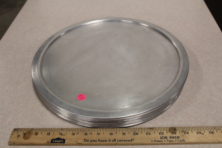 lot 144 image: Pizza Pans